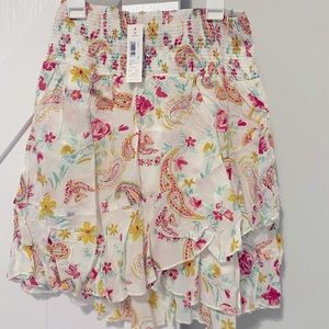 BRAND NEW WT adorable summer flower skirt